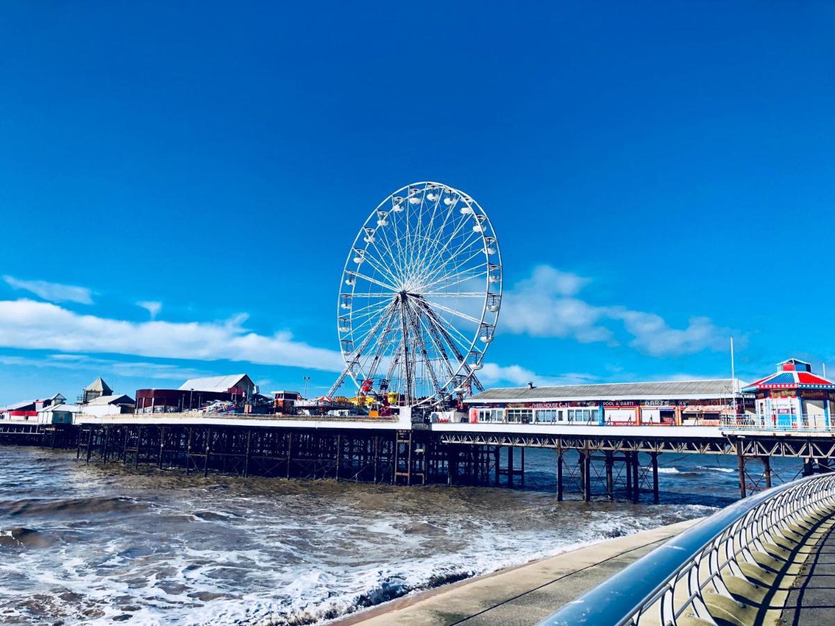 Mayfair Suite - 3X Bathrooms Close To Seafront Blackpool Exterior foto